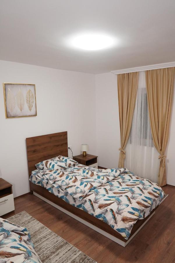 Apartments Manitovac M Nikšić Exterior foto