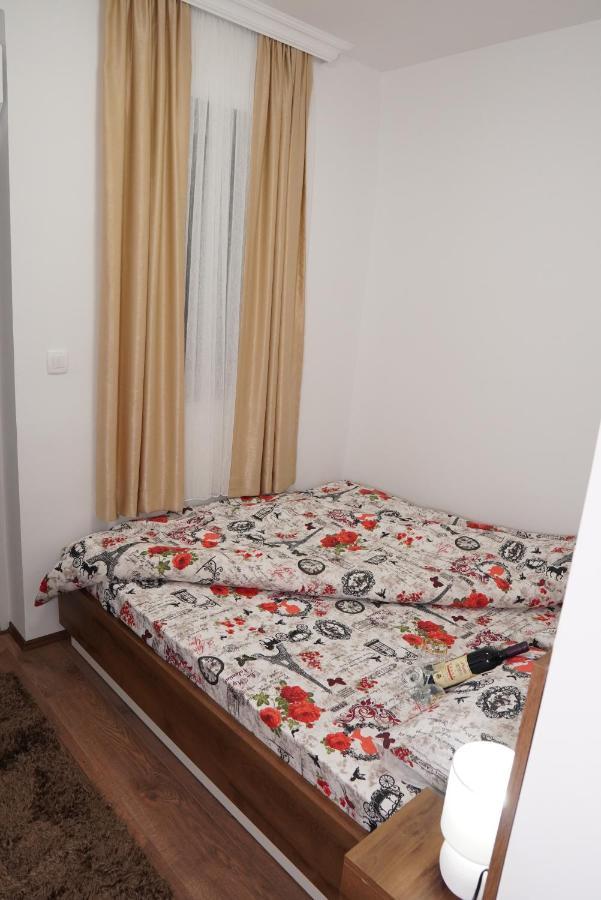 Apartments Manitovac M Nikšić Exterior foto
